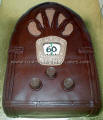 Antique radio cake (Kim W.) - RF Cafe
